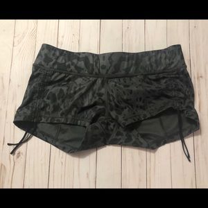 Lululemon Hot Hot Shorts